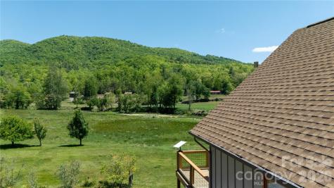 93 Franklin Crest Road Spruce Pine NC 28777