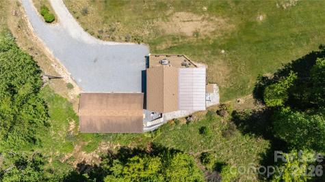 93 Franklin Crest Road Spruce Pine NC 28777