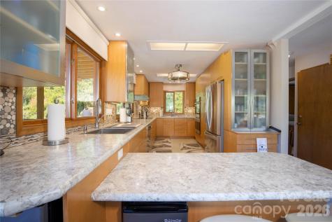 93 Franklin Crest Road Spruce Pine NC 28777