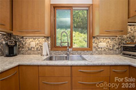 93 Franklin Crest Road Spruce Pine NC 28777