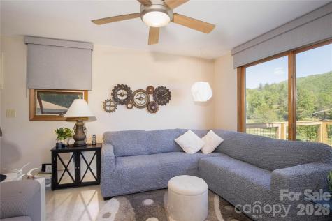 93 Franklin Crest Road Spruce Pine NC 28777