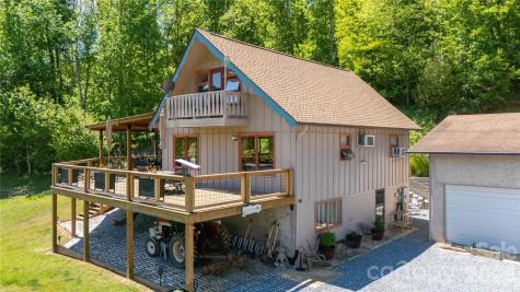 93 Franklin Crest Road Spruce Pine NC 28777