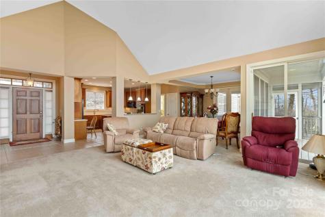 180 High Road Overlook Hendersonville NC 28739