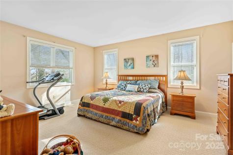 180 High Road Overlook Hendersonville NC 28739