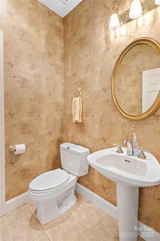 180 High Road Overlook Hendersonville NC 28739