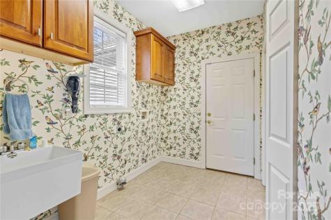 180 High Road Overlook Hendersonville NC 28739