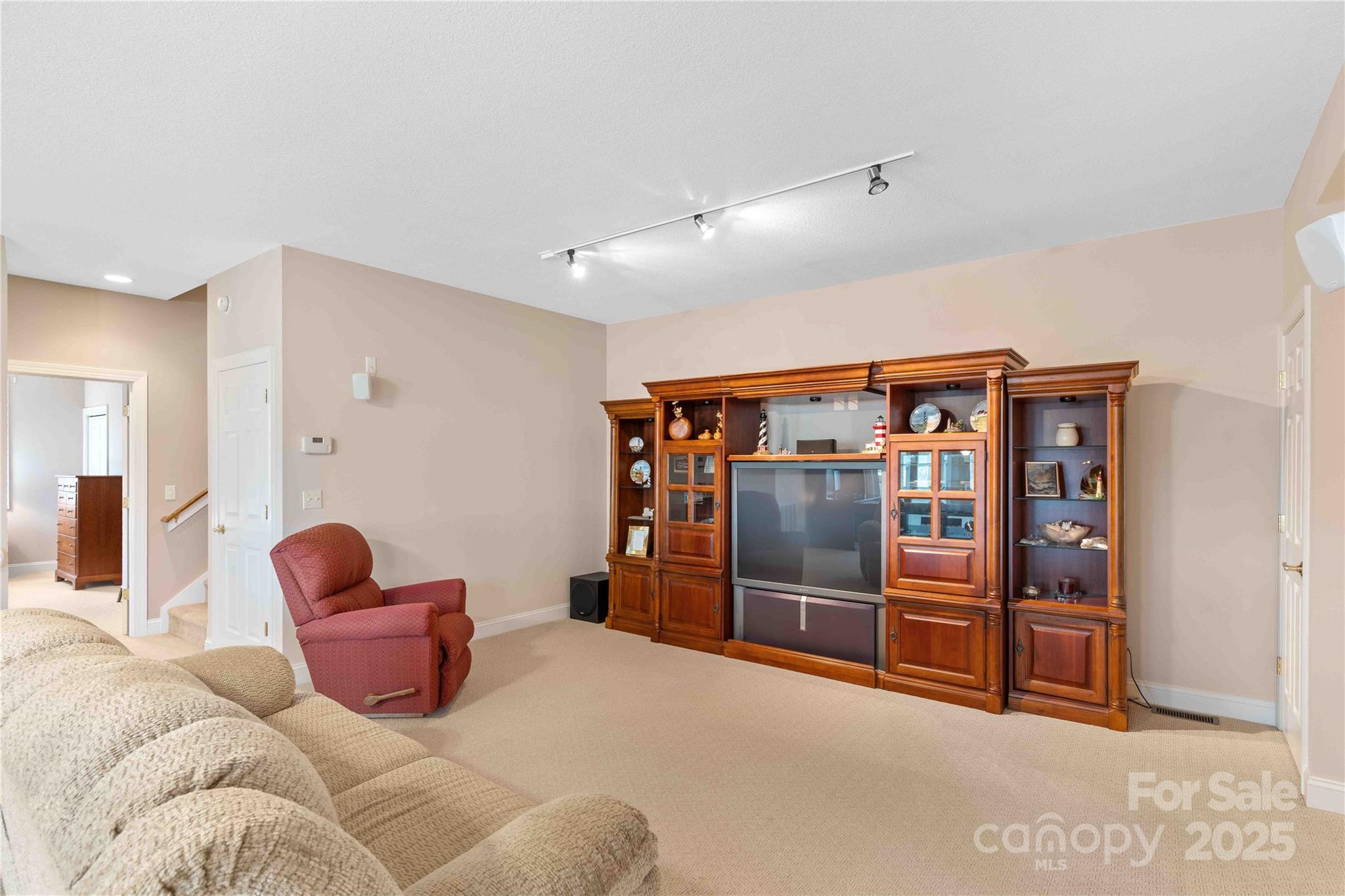 180 High Road Overlook Hendersonville NC 28739