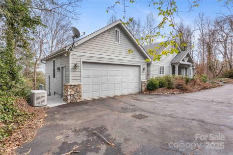 180 High Road Overlook Hendersonville NC 28739