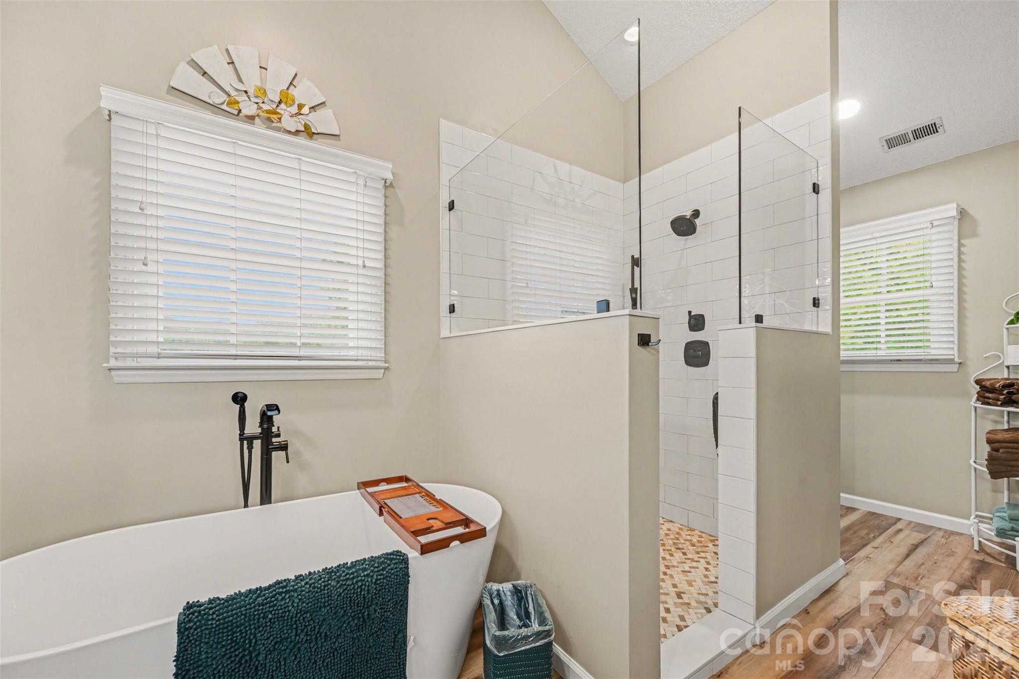 4051 Pinecrest Drive NE Hickory NC 28601
