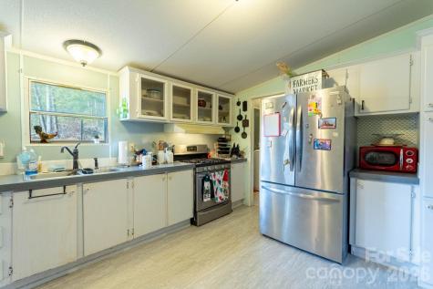97 Misty Ridge Lane Leicester NC 28748