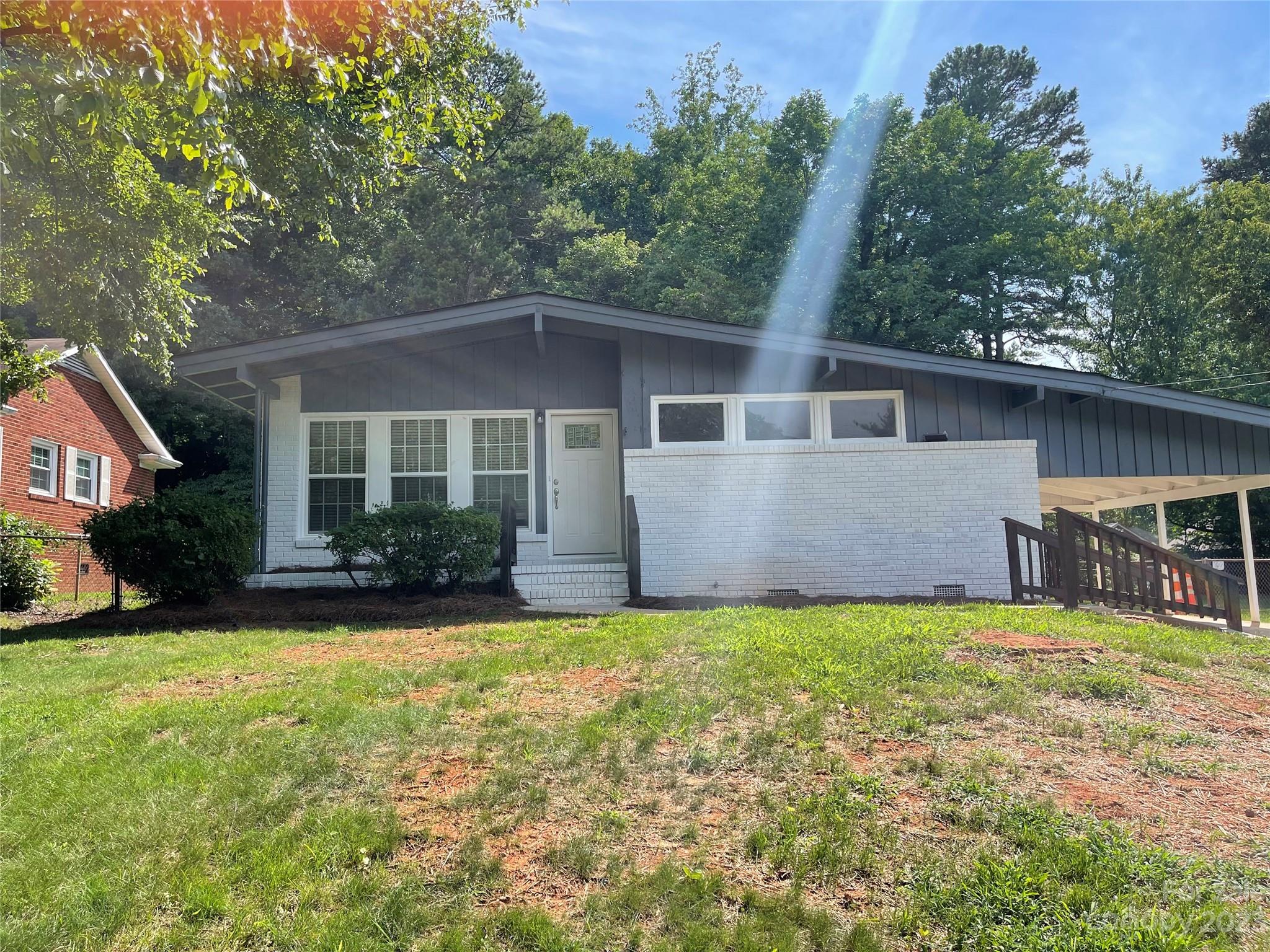 1320 Thriftwood Drive Charlotte NC 28208