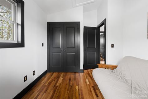 354 Riverview Drive Asheville NC 28806
