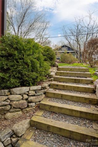 354 Riverview Drive Asheville NC 28806