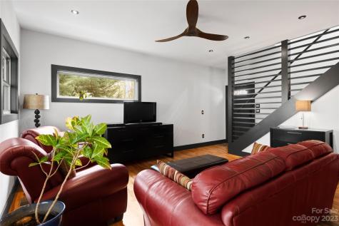 354 Riverview Drive Asheville NC 28806