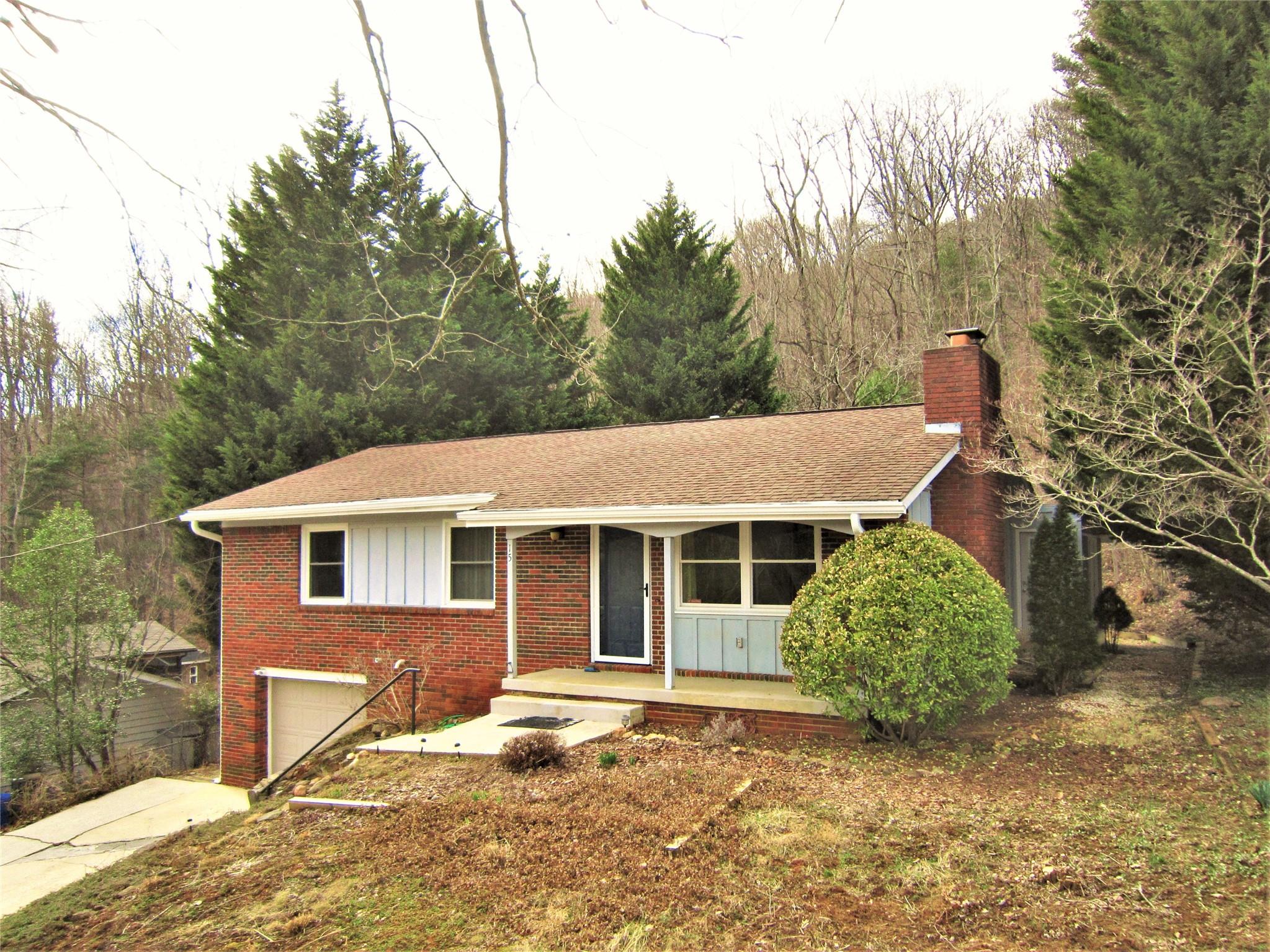 15 Hillview Circle Asheville NC 28805