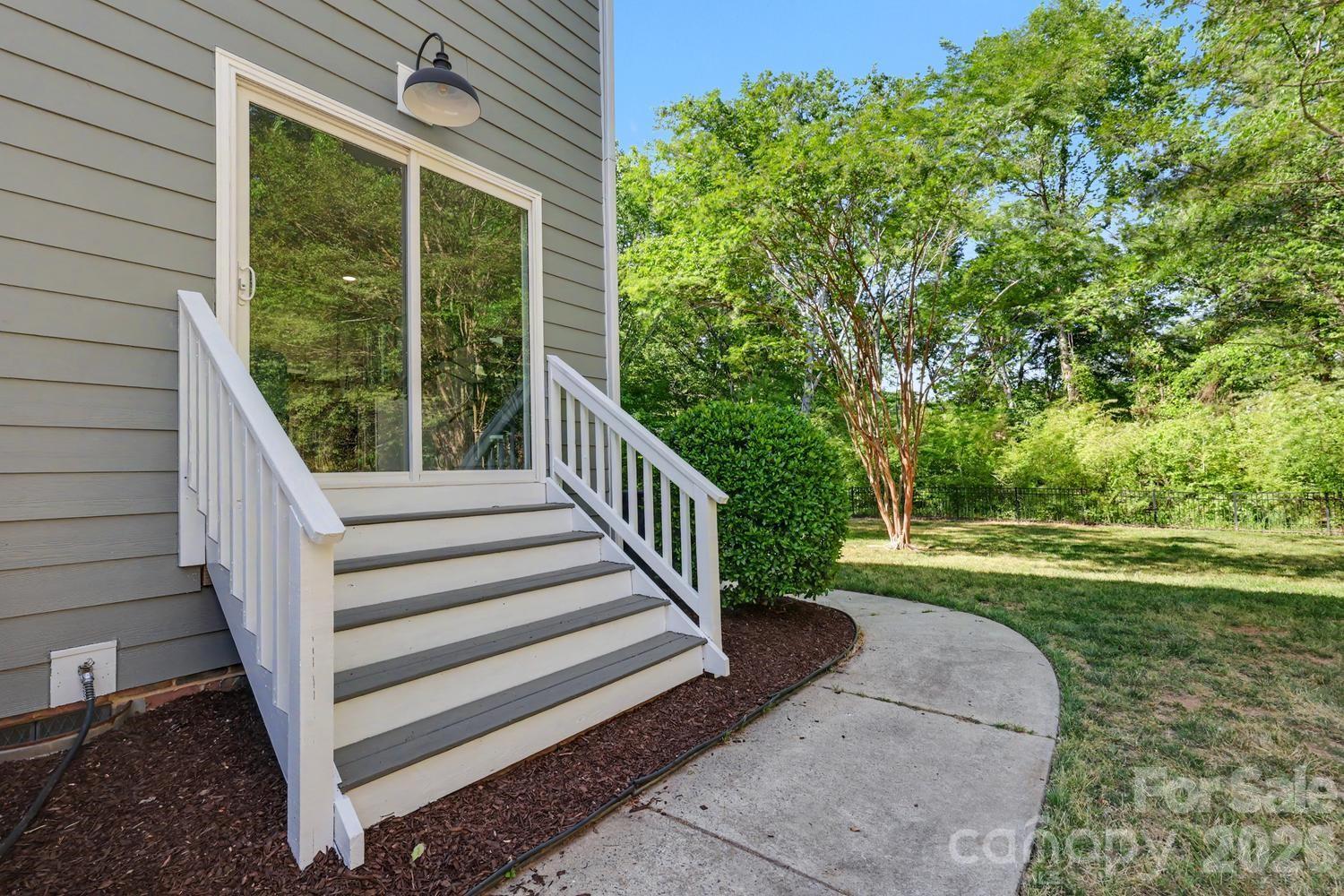 12227 Provincetowne Drive Charlotte NC 28277
