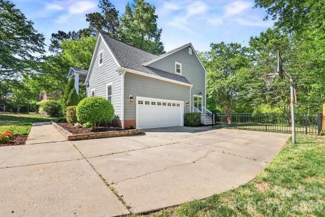 12227 Provincetowne Drive Charlotte NC 28277