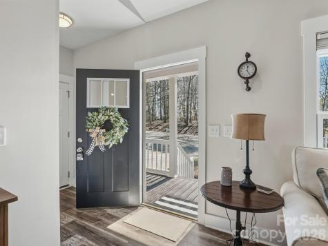 9464 Riviera Drive Sherrills Ford NC 28673