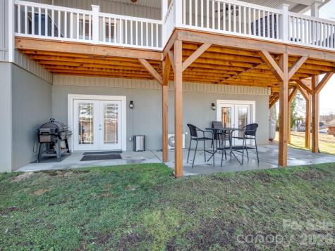 9464 Riviera Drive Sherrills Ford NC 28673