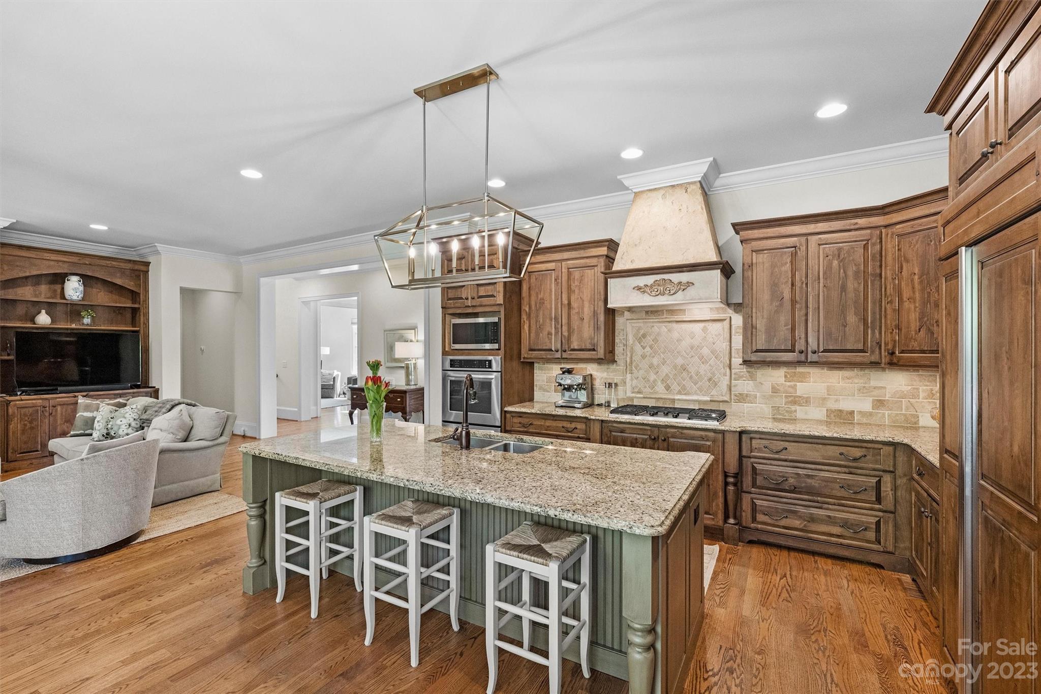 312 Wellingshire Court Matthews NC 28105