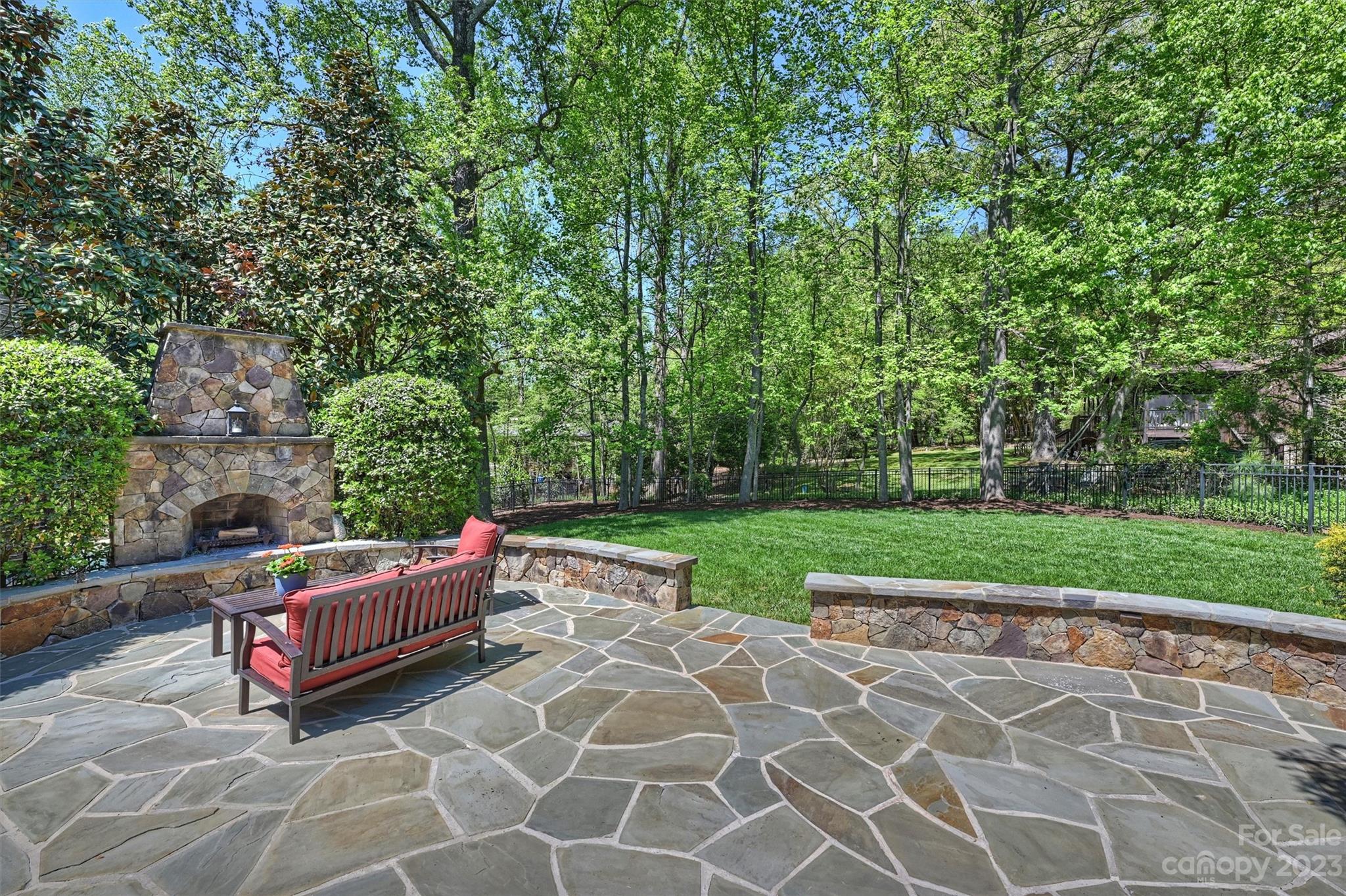 312 Wellingshire Court Matthews NC 28105