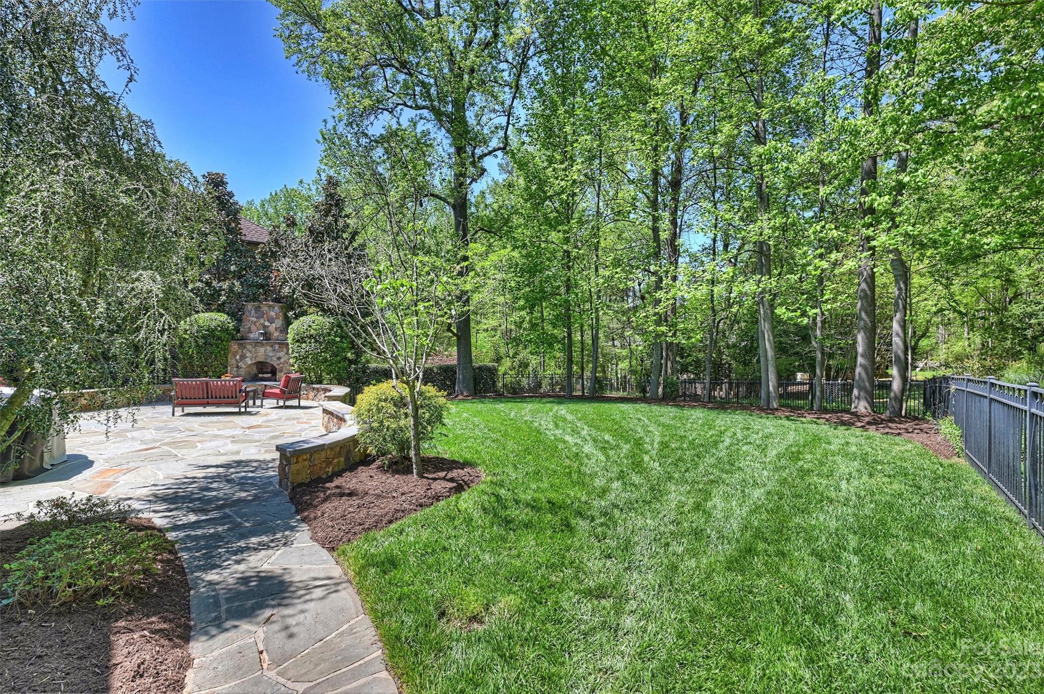312 Wellingshire Court Matthews NC 28105