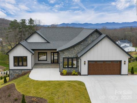 51 Bridgeway Drive Candler NC 28715
