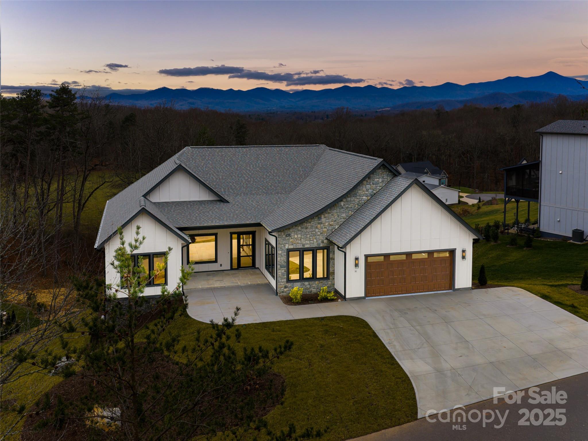 51 Bridgeway Drive Candler NC 28715