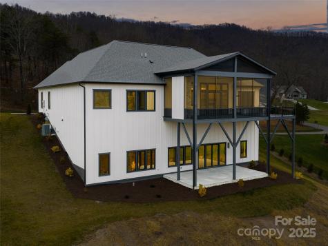 51 Bridgeway Drive Candler NC 28715