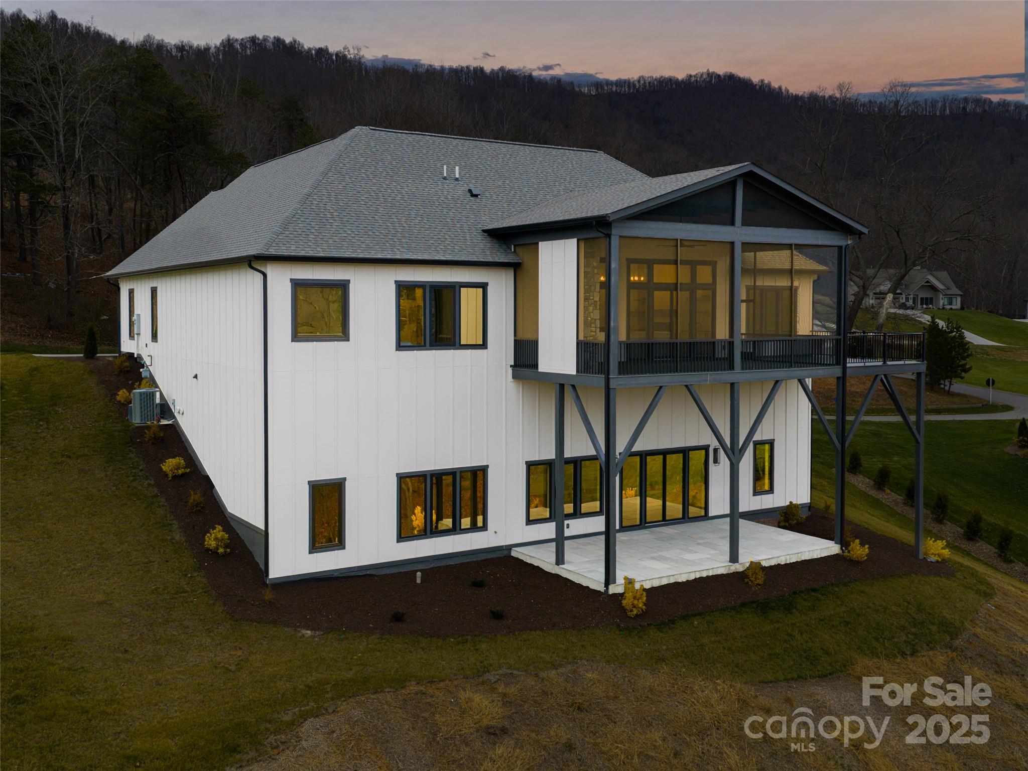 51 Bridgeway Drive Candler NC 28715
