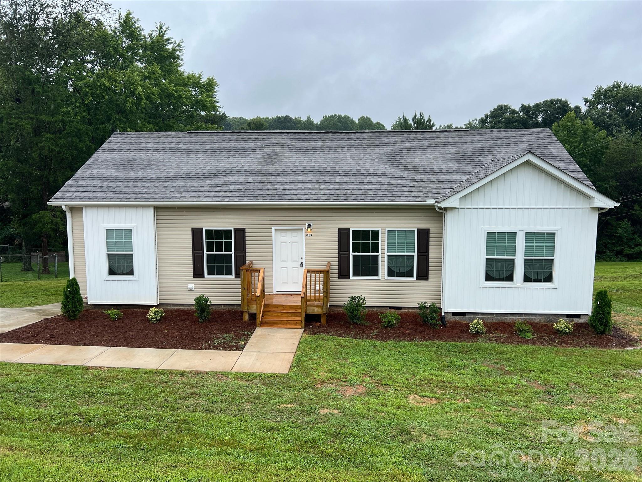 819 Wellwood Avenue Statesville NC 28677