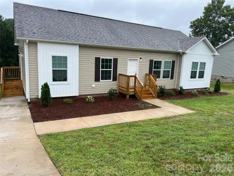 819 Wellwood Avenue Statesville NC 28677
