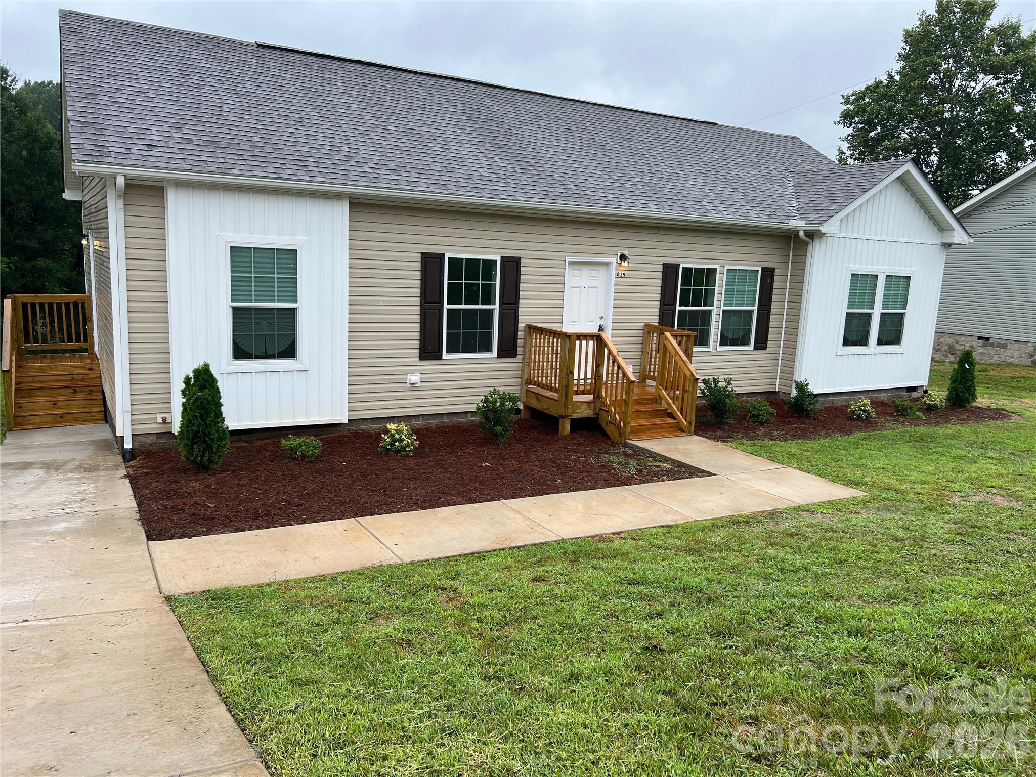 819 Wellwood Avenue Statesville NC 28677