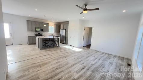 819 Wellwood Avenue Statesville NC 28677