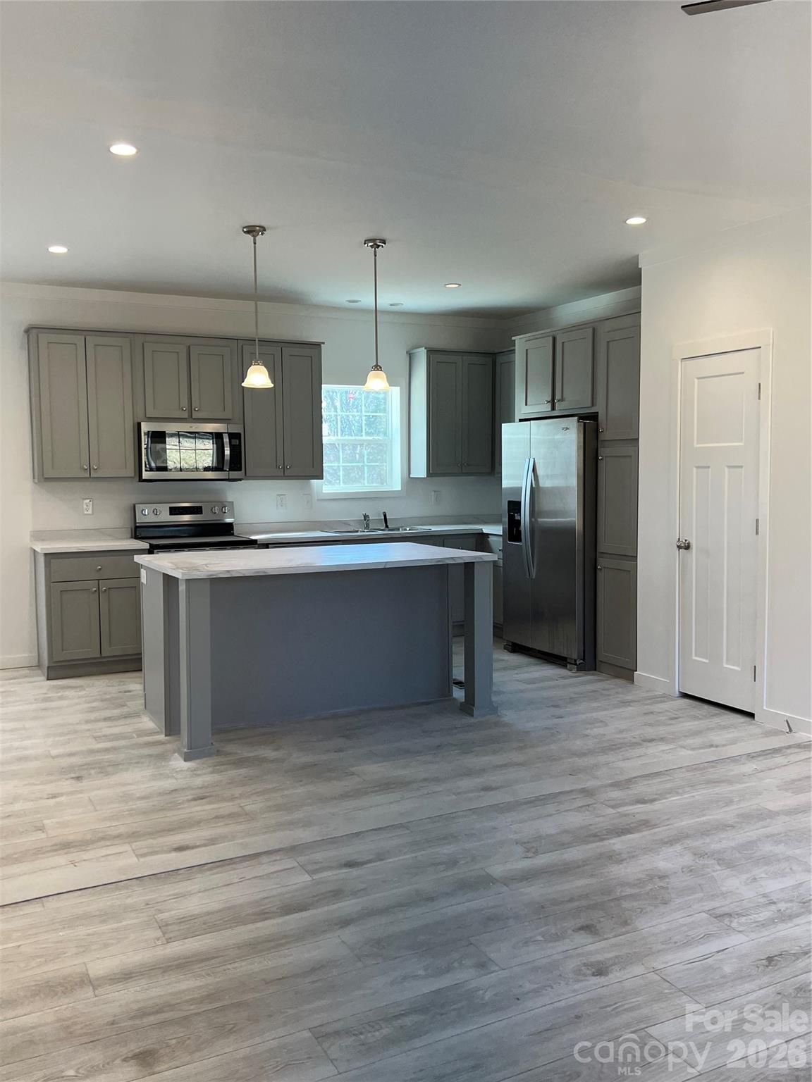 819 Wellwood Avenue Statesville NC 28677