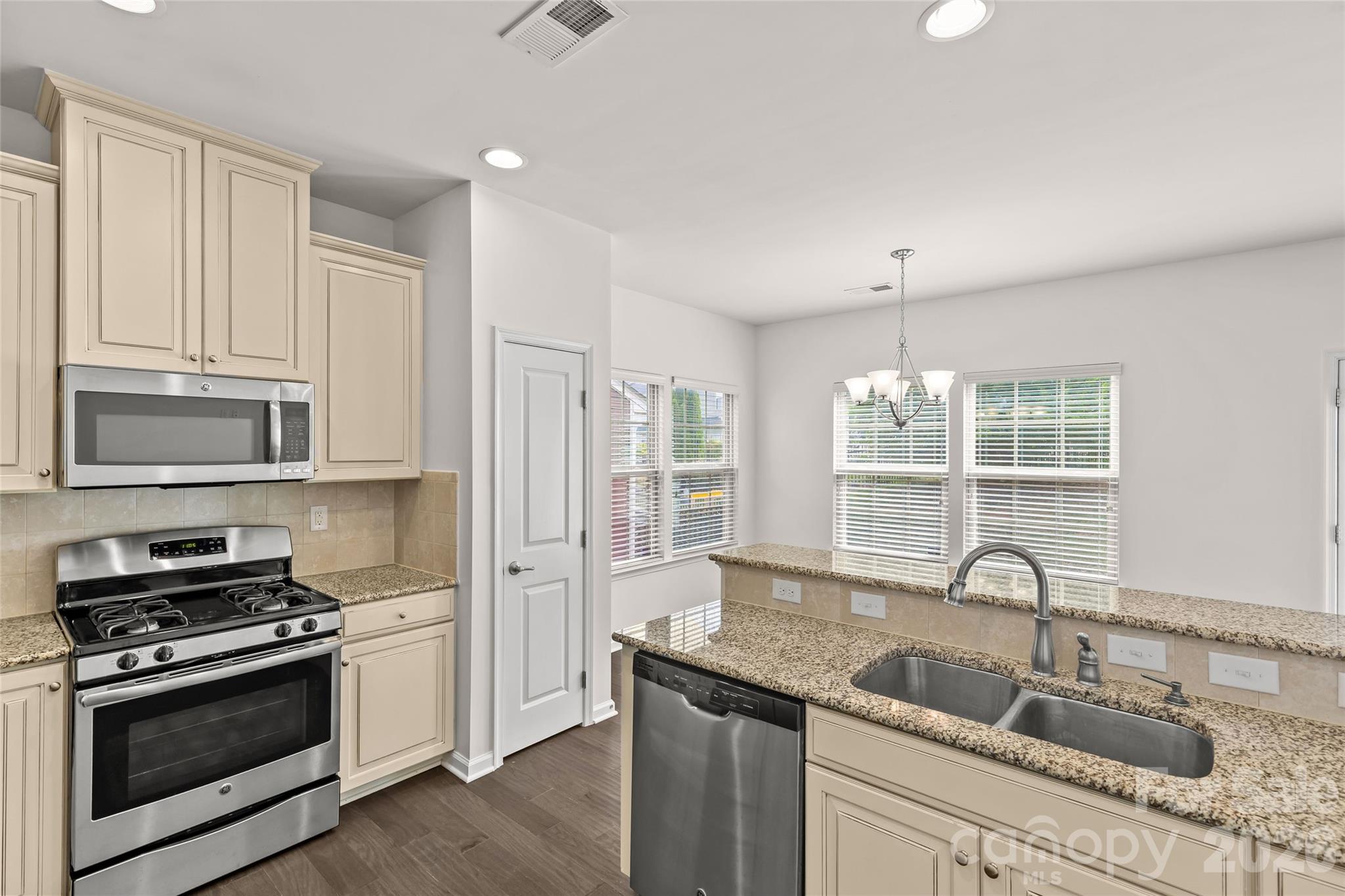 2435 Alyssa Lane Charlotte NC 28208