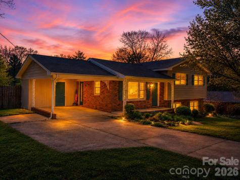 1091 16th Avenue NW Hickory NC 28601