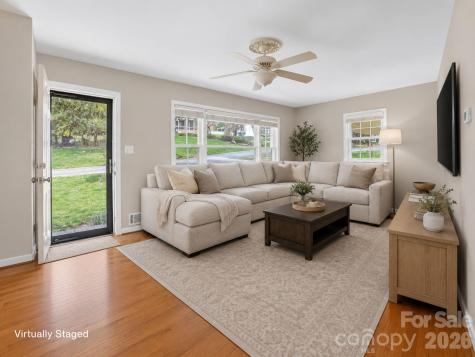 1091 16th Avenue NW Hickory NC 28601
