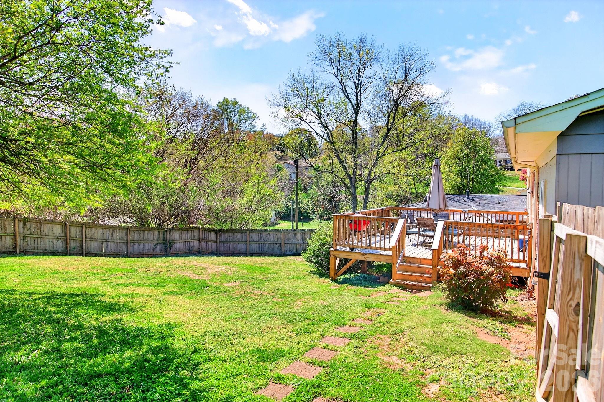 1091 16th Avenue NW Hickory NC 28601