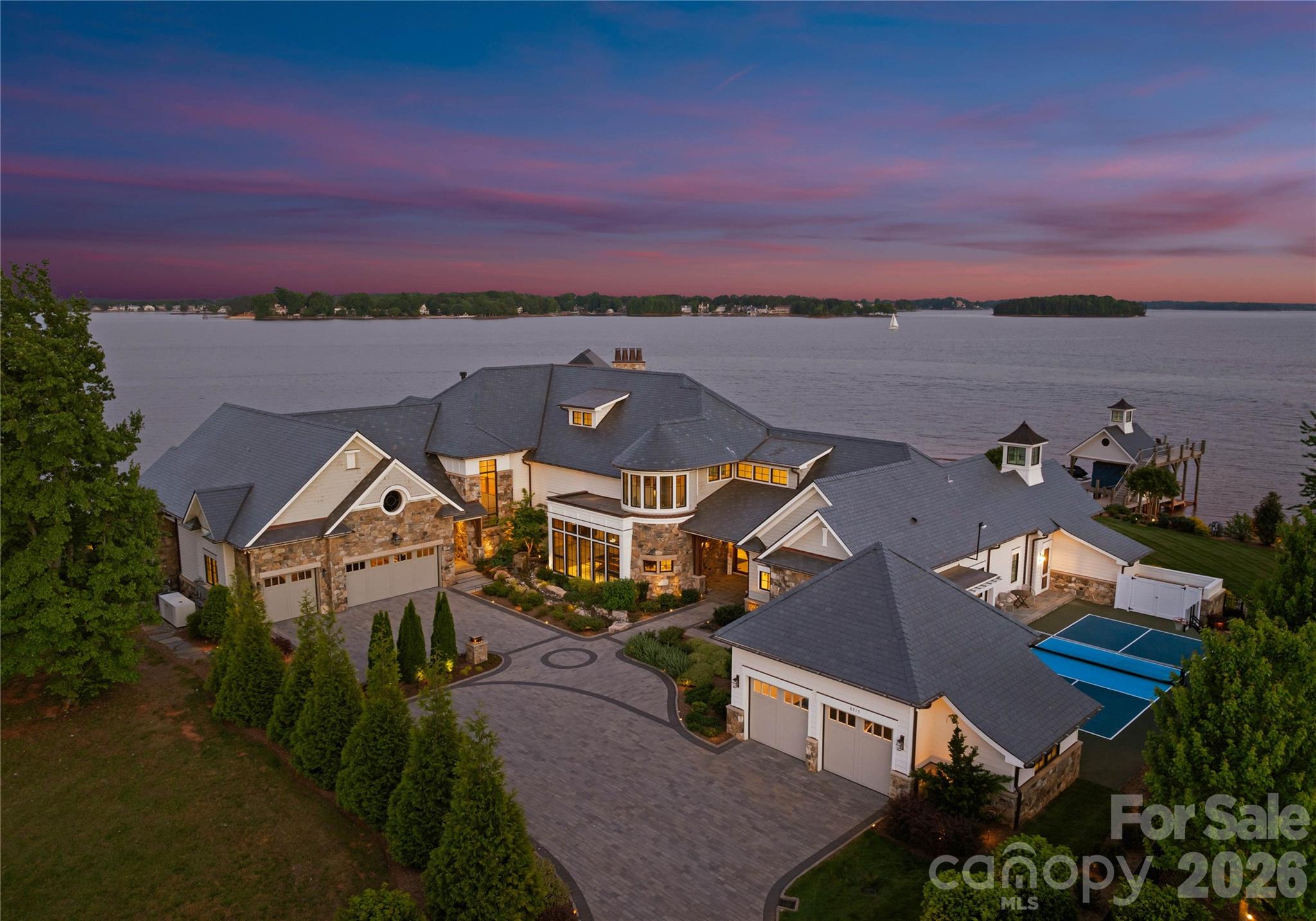 8515 Norman Estates Drive Denver NC 28037