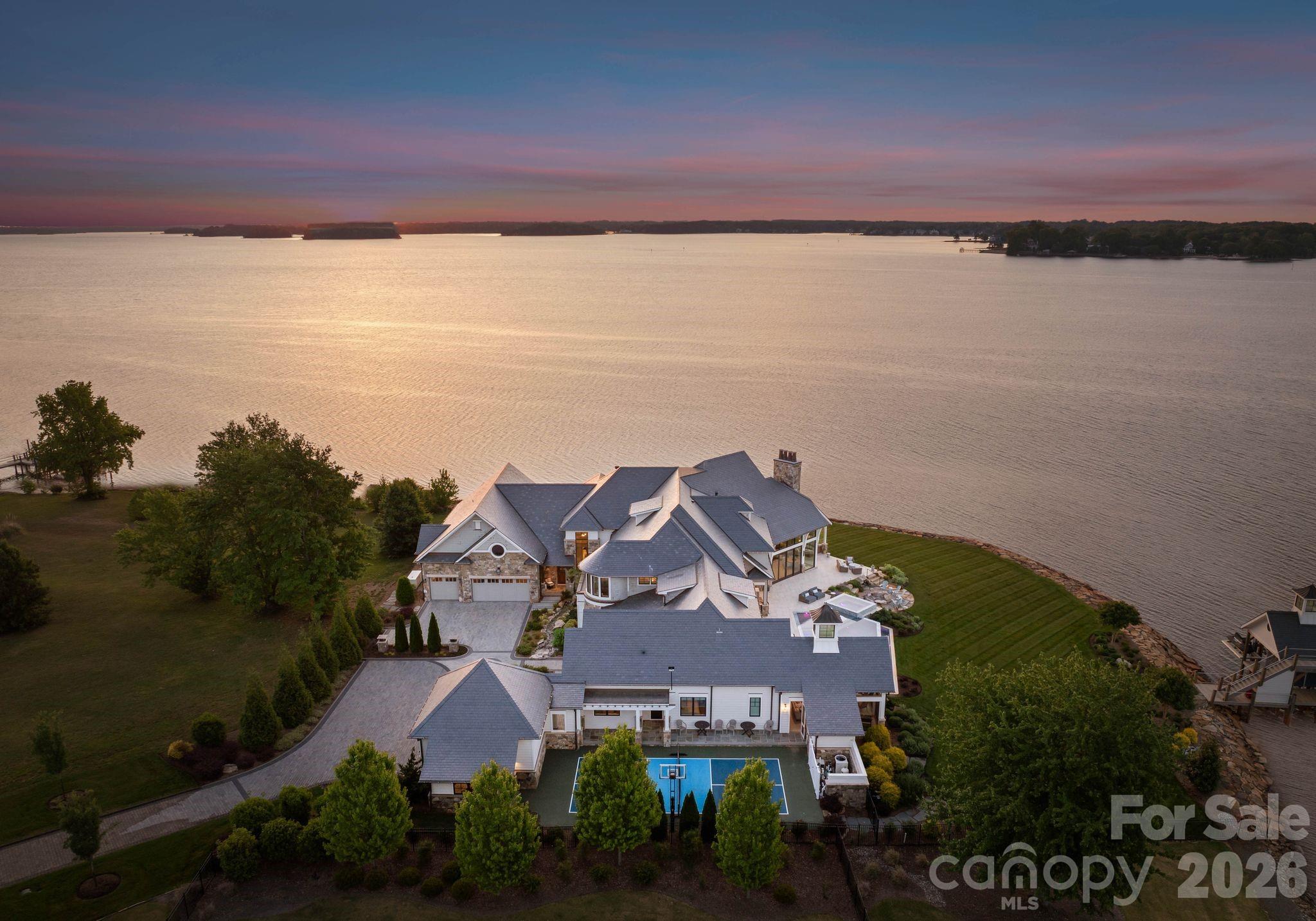 8515 Norman Estates Drive Denver NC 28037