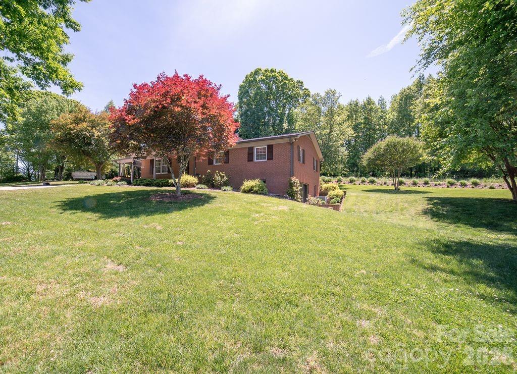 1802 Hopewell Road Morganton NC 28655