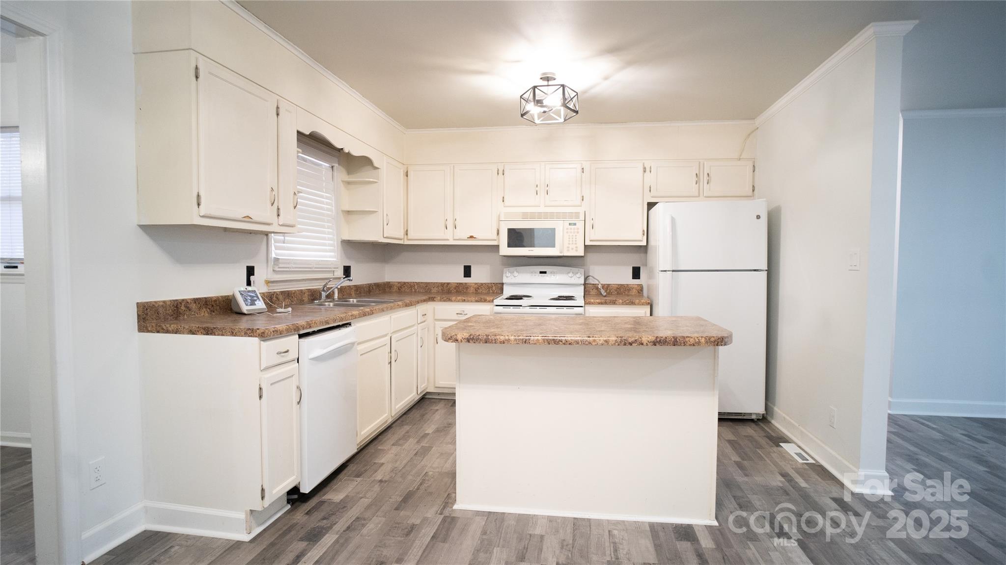 3916 David Cox Road Charlotte NC 28269