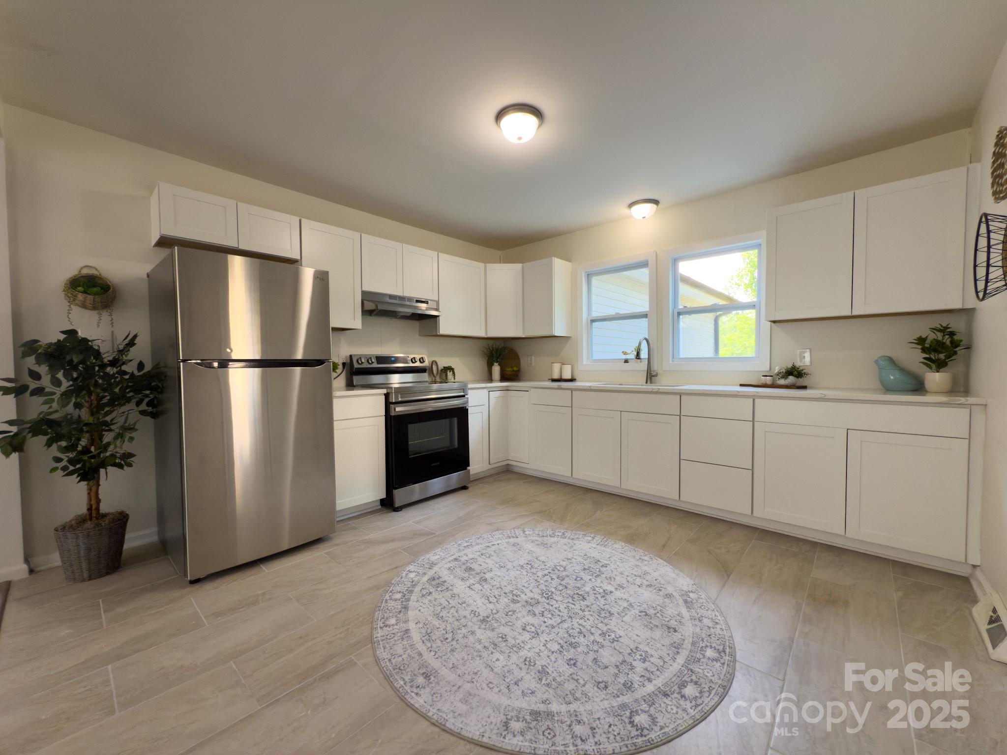 608 E 11th Street Newton NC 28658