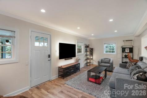 6038 Netherwood Drive Charlotte NC 28210