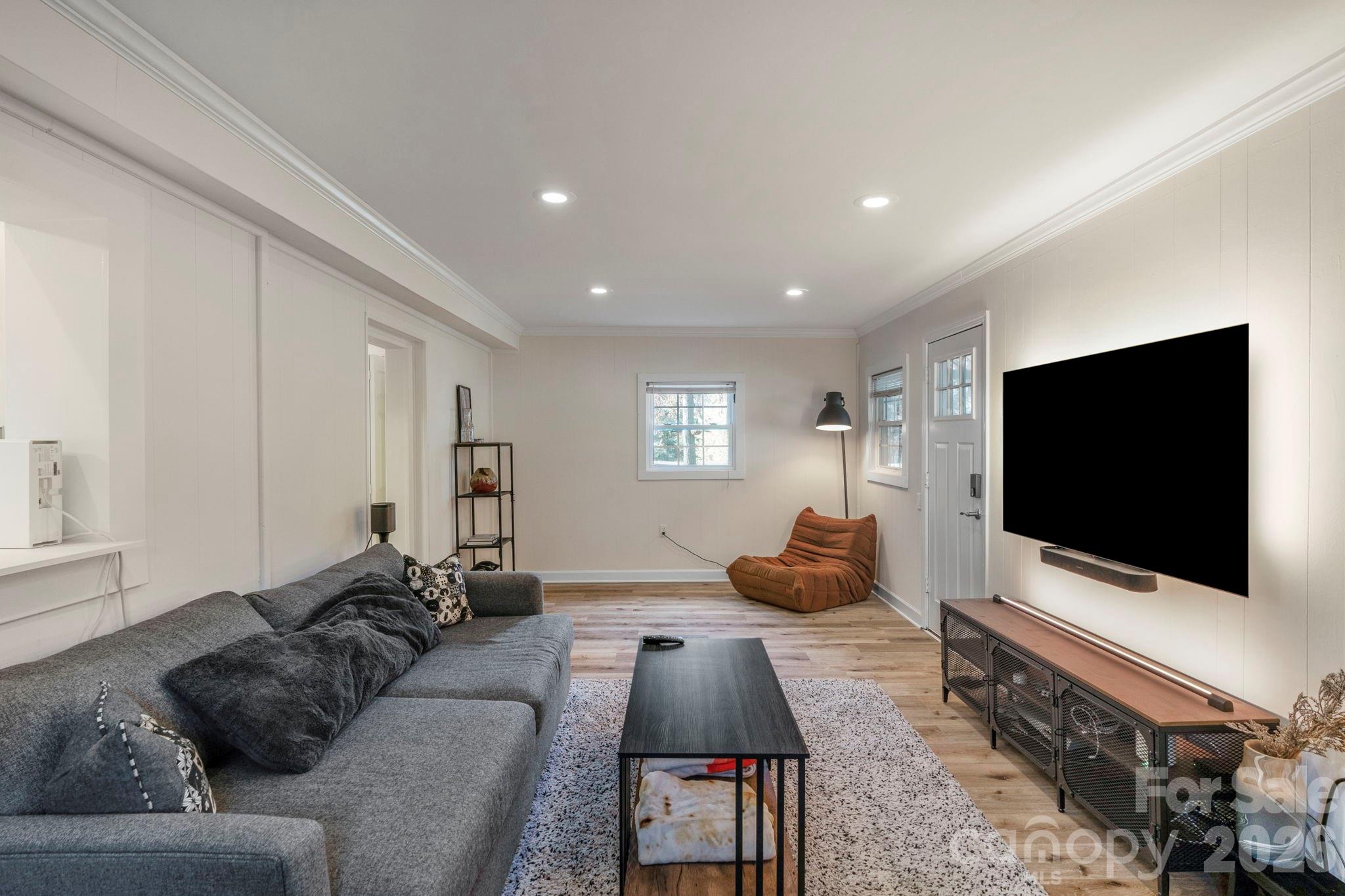 6038 Netherwood Drive Charlotte NC 28210