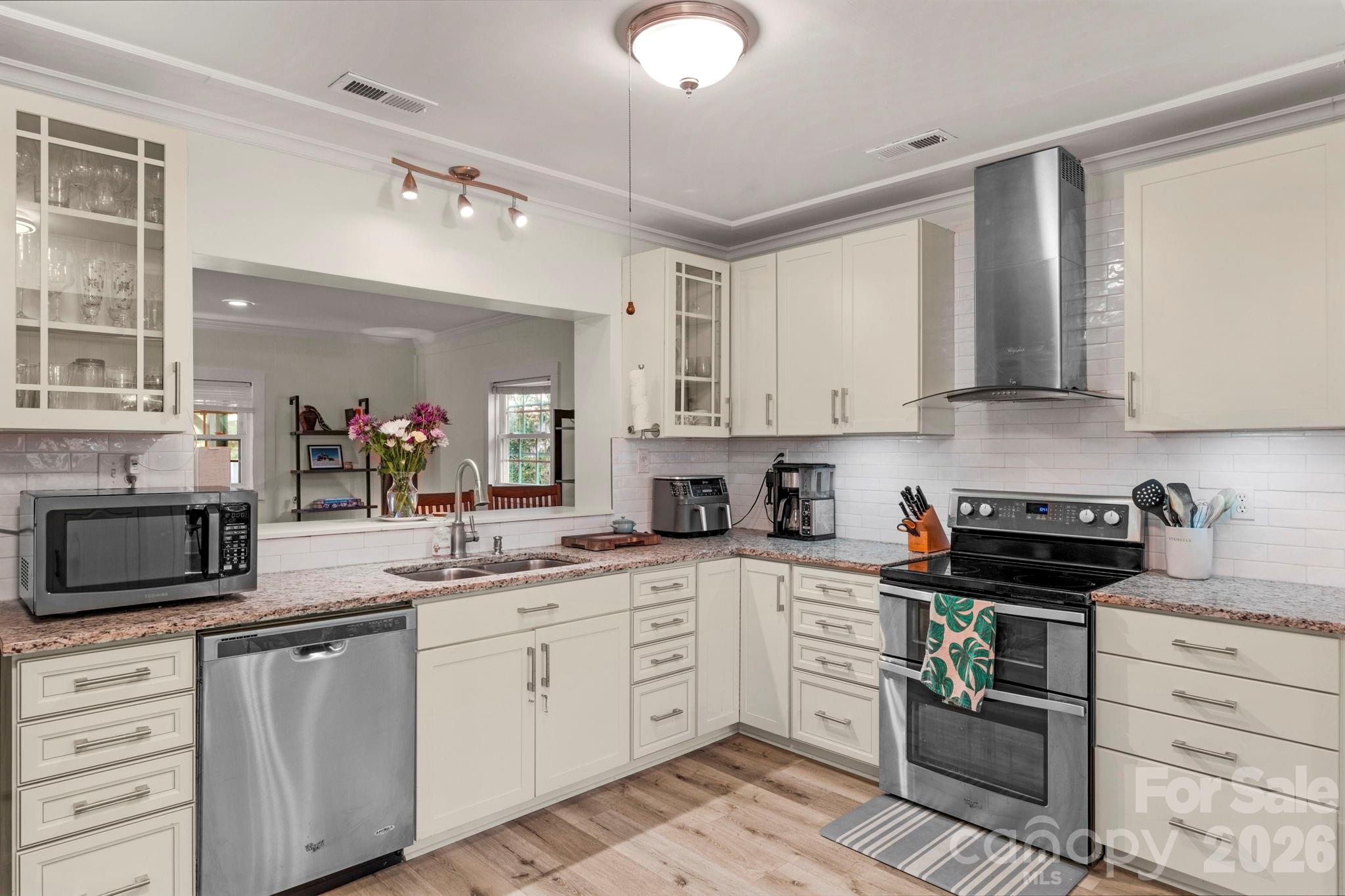 6038 Netherwood Drive Charlotte NC 28210