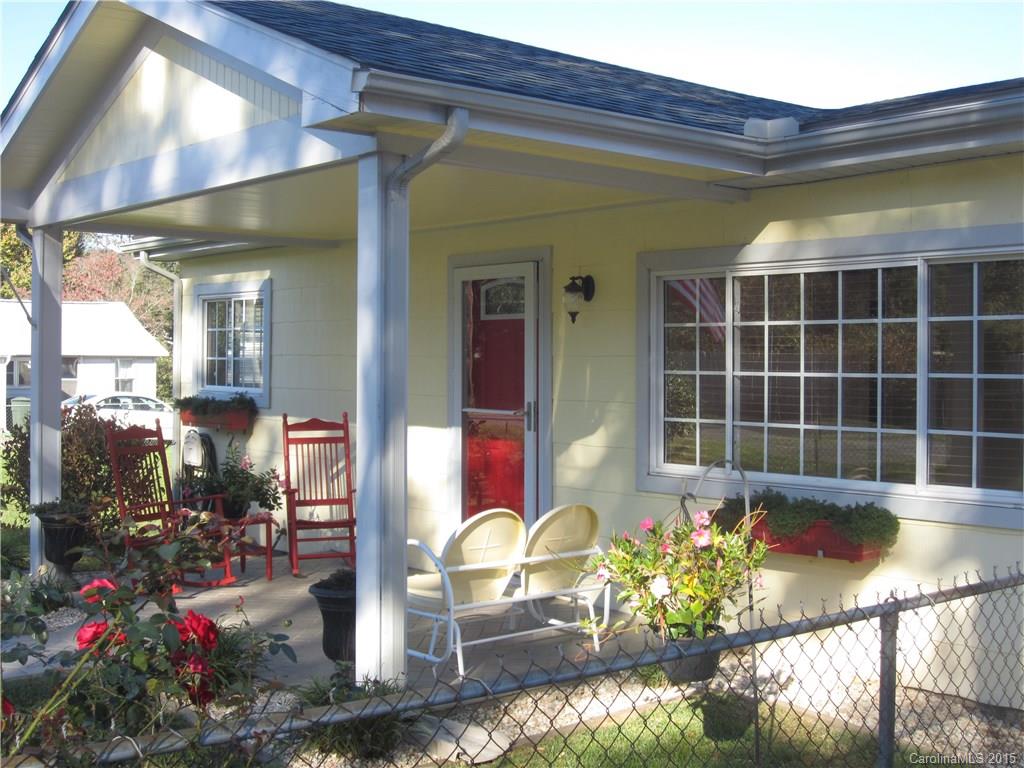 102 North Avenue Swannanoa NC 28778