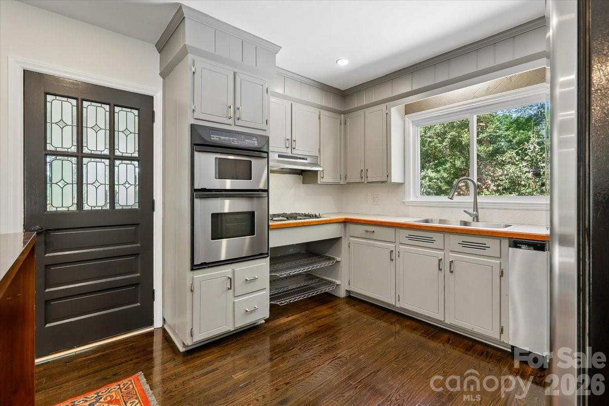 4640 Town And Country Drive Charlotte NC 28226
