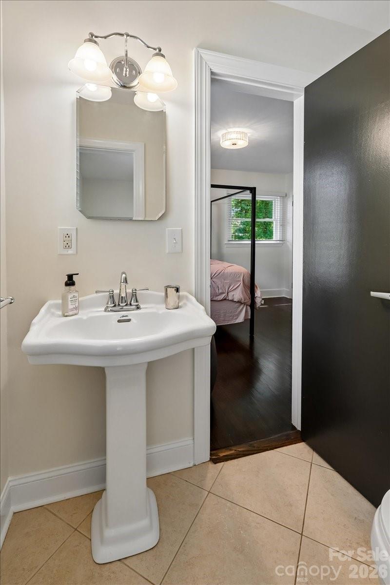 4640 Town And Country Drive Charlotte NC 28226